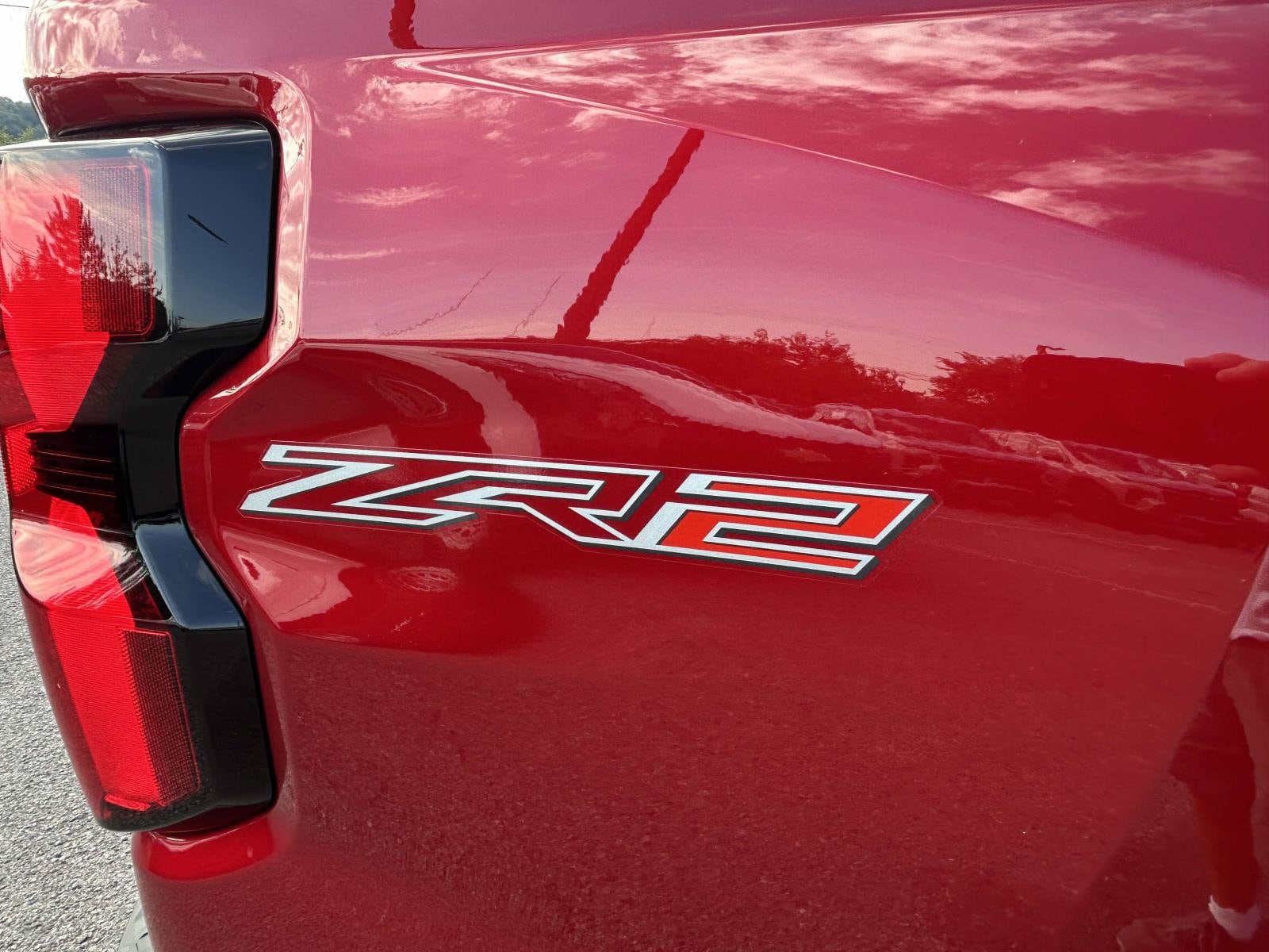 2026 Chevrolet Colorado ZR2 - Photo 13