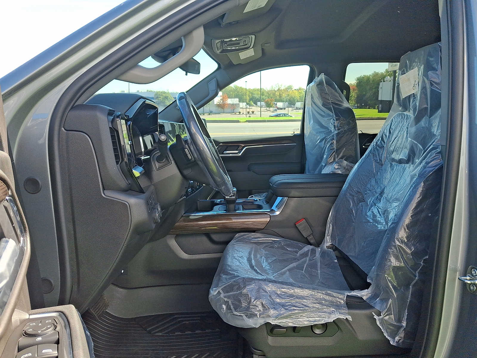 2026 Chevrolet Silverado 1500 LT Trail Boss - Photo 6