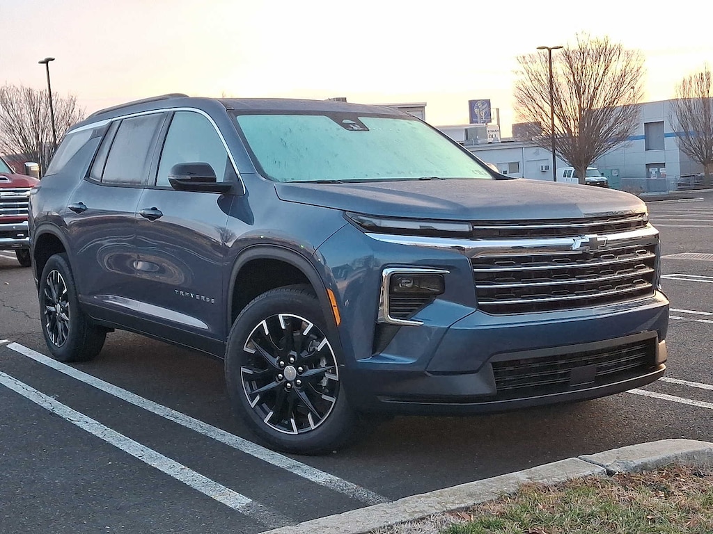 New 2026 Chevrolet Traverse LT SUV