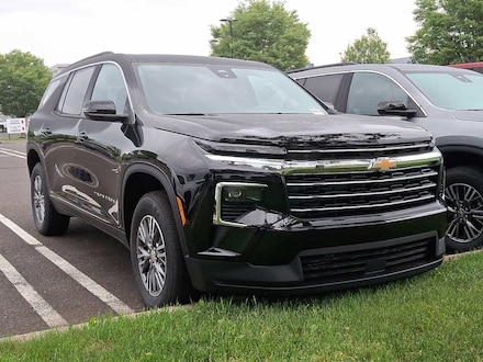 2025 Chevrolet Traverse LT SUV