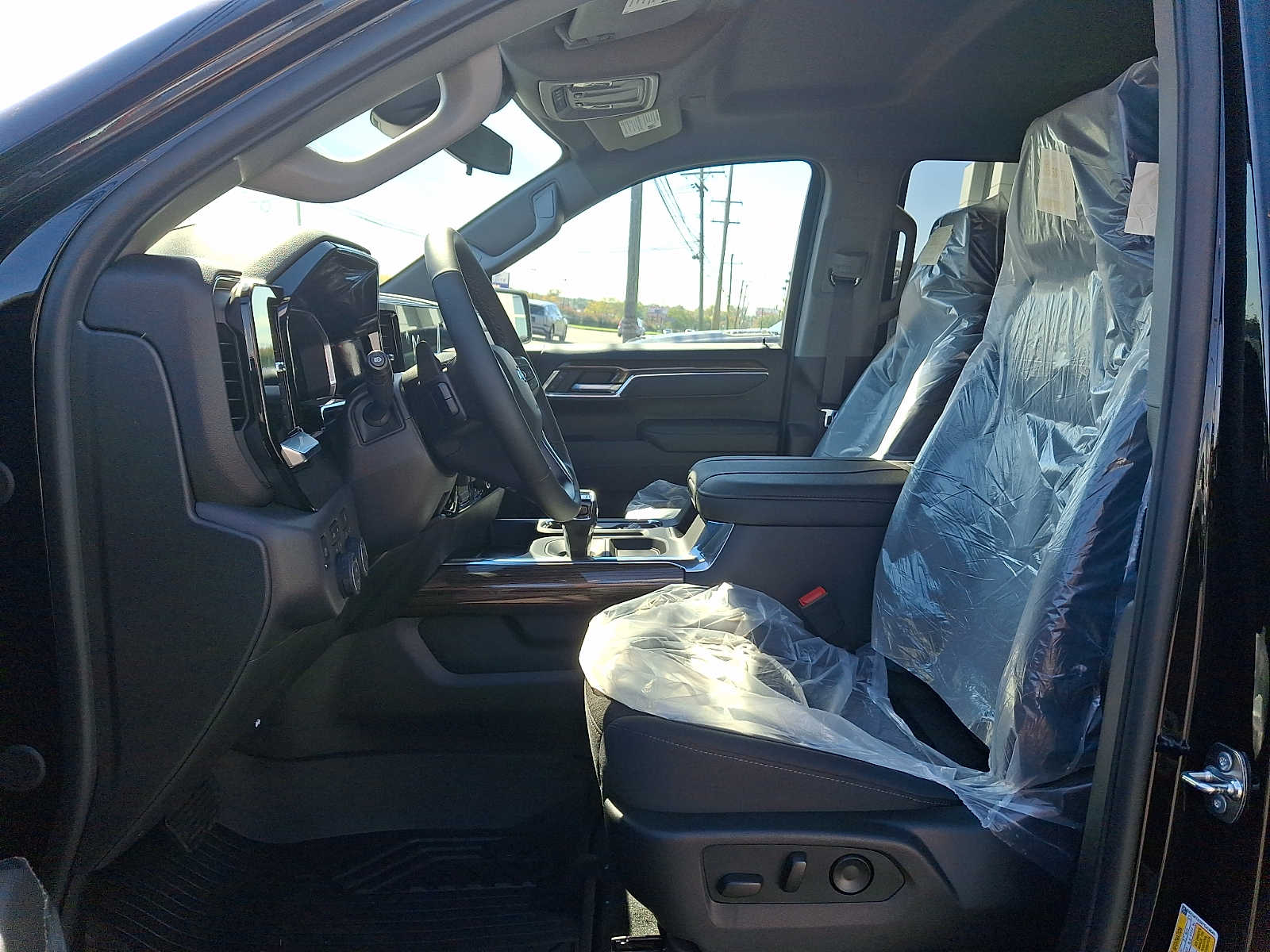 2026 Chevrolet Silverado 1500 LT Trail Boss - Photo 6