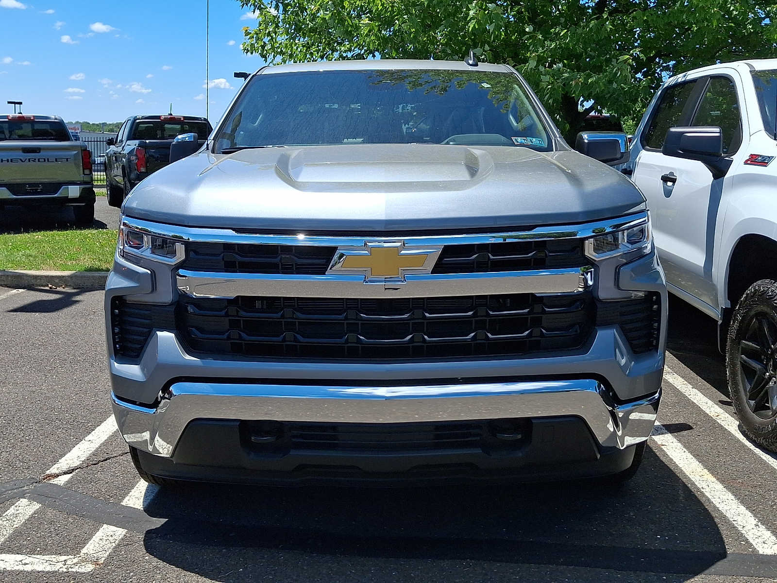 2026 Chevrolet Silverado 1500 LT - Photo 2