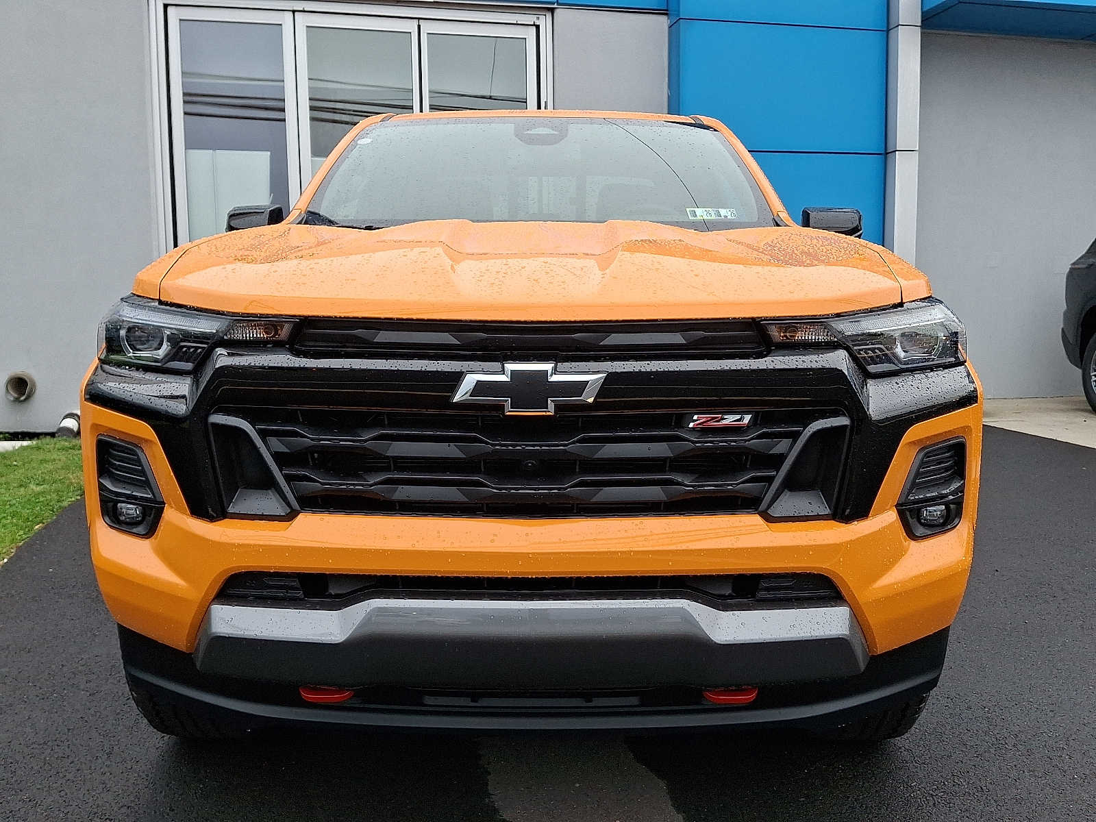 2025 Chevrolet Colorado Z71 photo 2