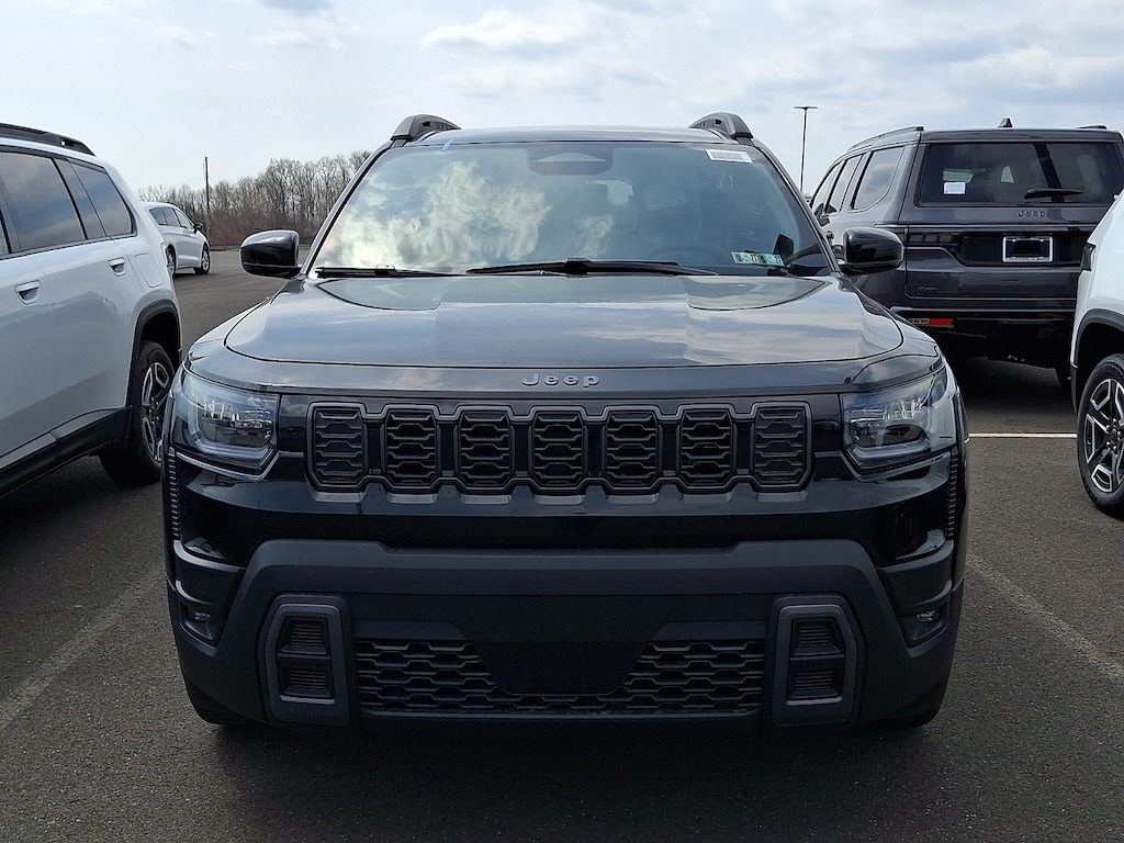 New 2026 Jeep Cherokee Laredo 4x4 Sport Utility