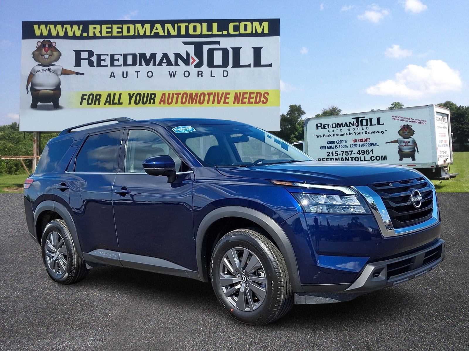 2025 Nissan Pathfinder SV 4WD's photo