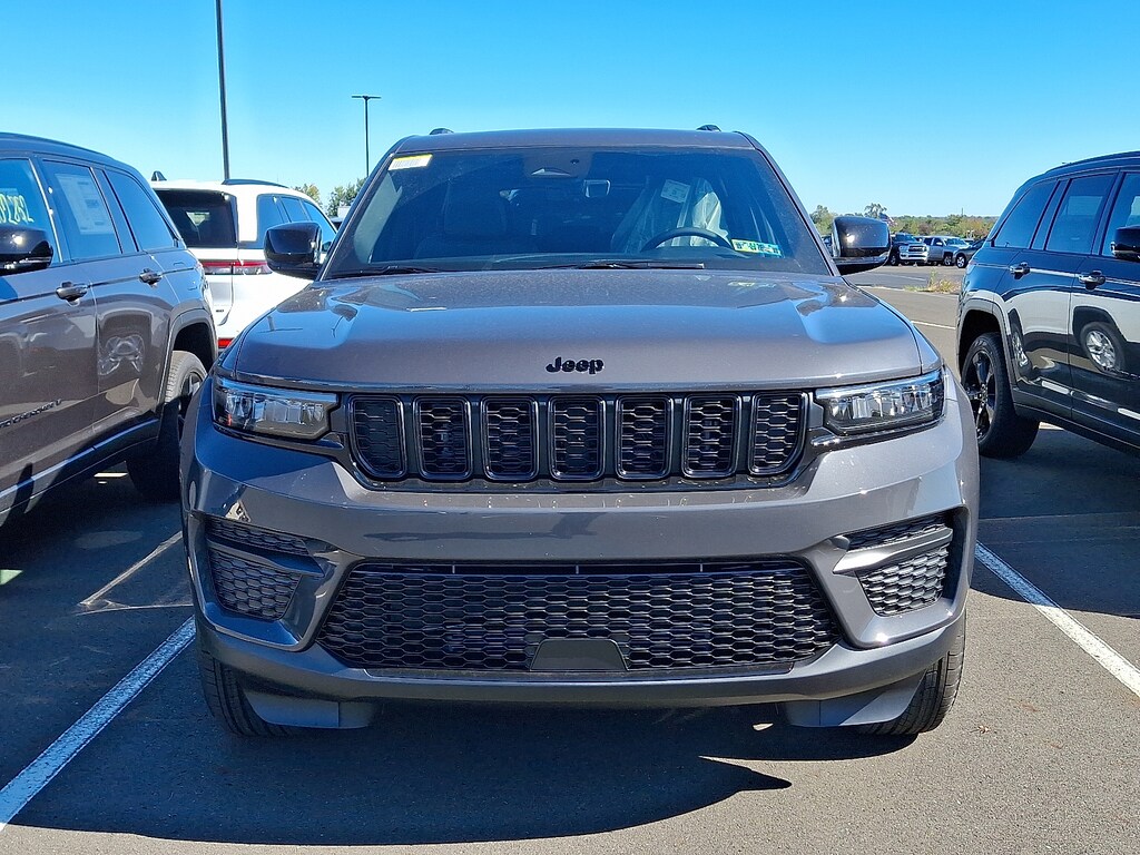 New 2025 Jeep Grand Cherokee Altitude X 4x4 Sport Utility