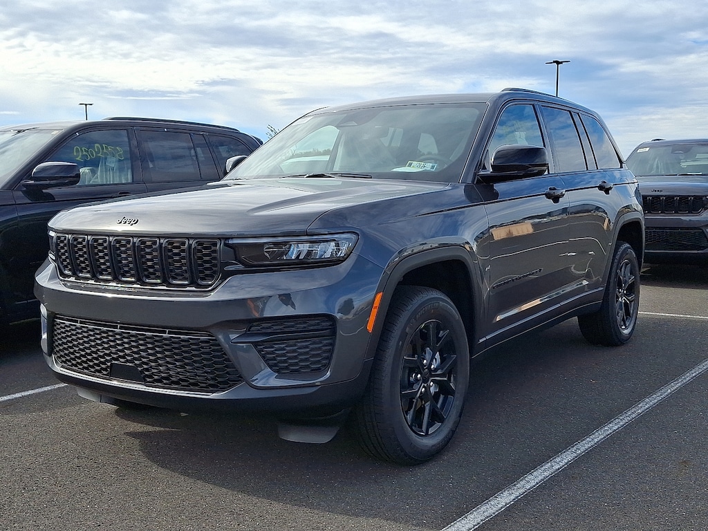 New 2025 Jeep Grand Cherokee Altitude X 4x4 Sport Utility