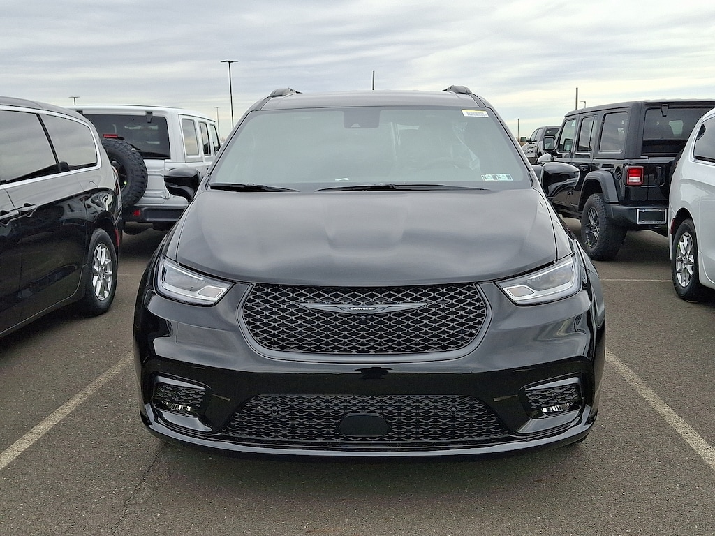 New 2026 Chrysler Pacifica Select Passenger Van