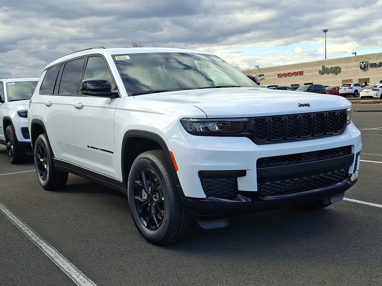 2025 Jeep Grand Cherokee L Altitude's photo