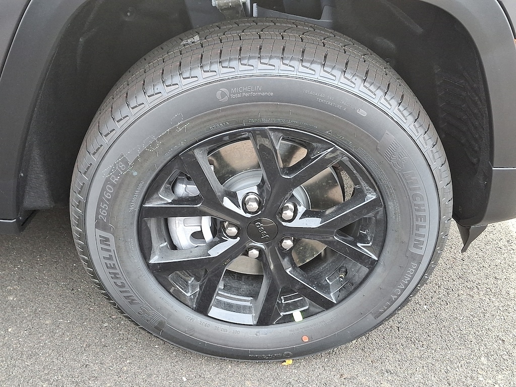 New 2025 Jeep Grand Cherokee L Altitude X 4x4 Sport Utility