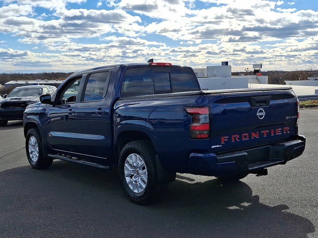 Used 2022 Nissan Frontier Crew Cab SV 4x4 Crew Cab Pickup