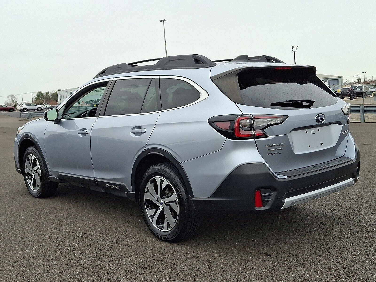 2020 Subaru Outback Limited photo 3