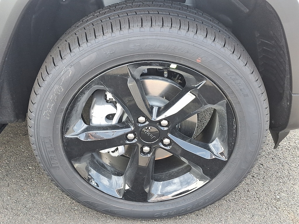 New 2025 Jeep Grand Cherokee Limited 4x4 Sport Utility