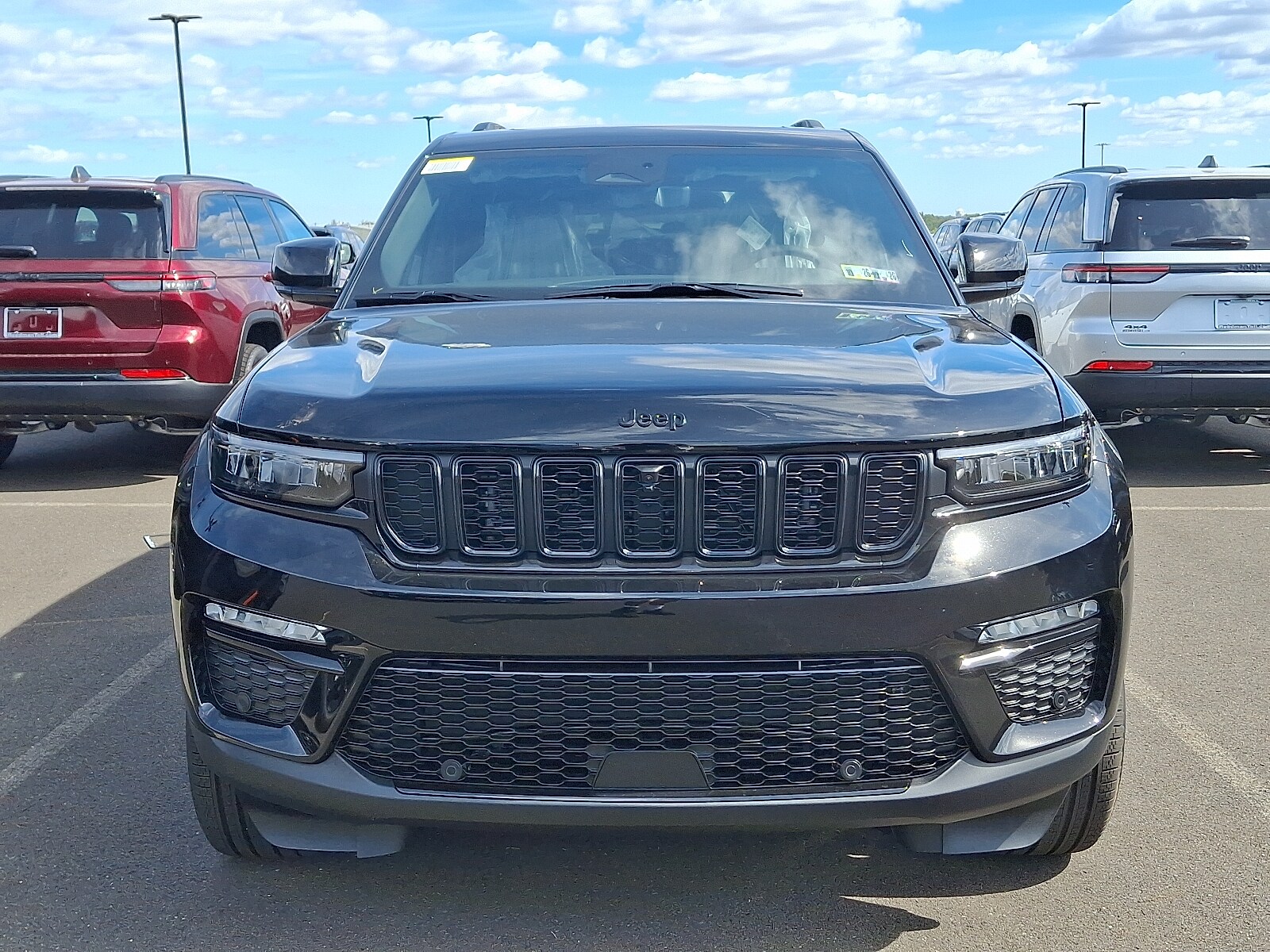 2025 Jeep Grand Cherokee Limited photo 2