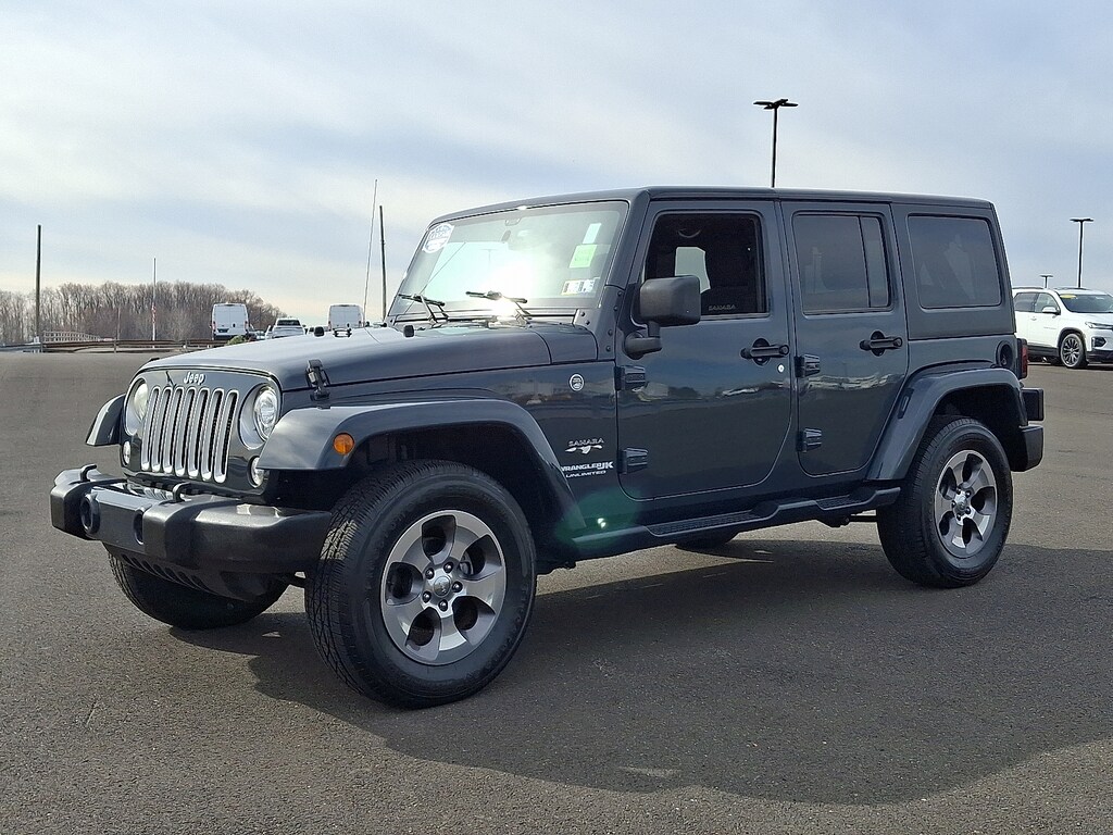 Used 2018 Jeep Wrangler JK Unlimited Sahara 4x4 Sport Utility