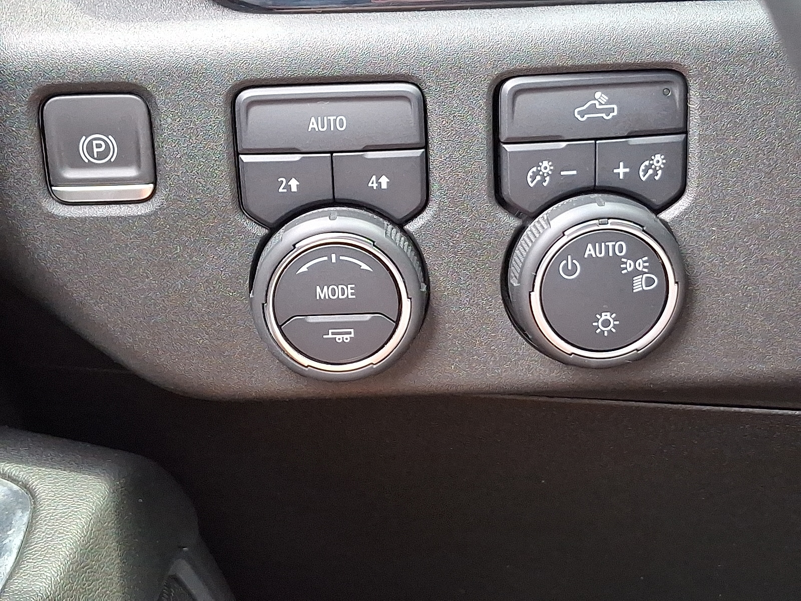 2024 Chevrolet Silverado 1500 LT - Photo 23