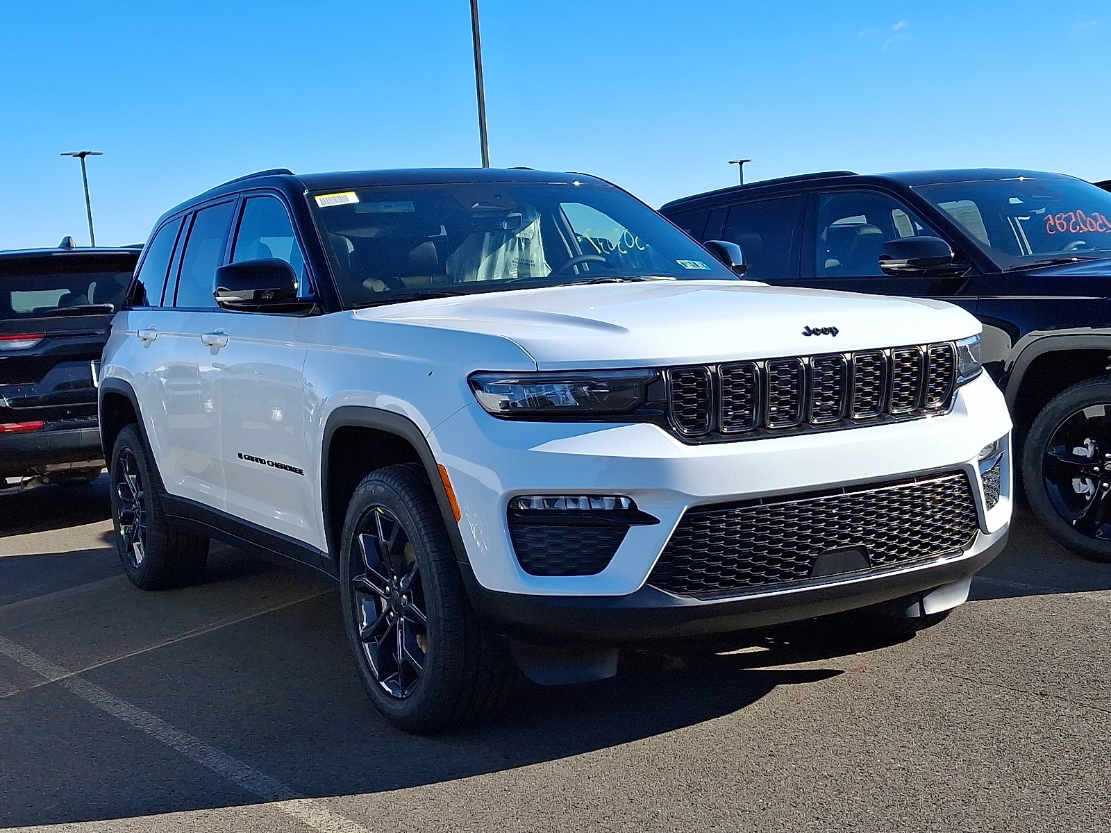 2025 Jeep Grand Cherokee Limited's photo