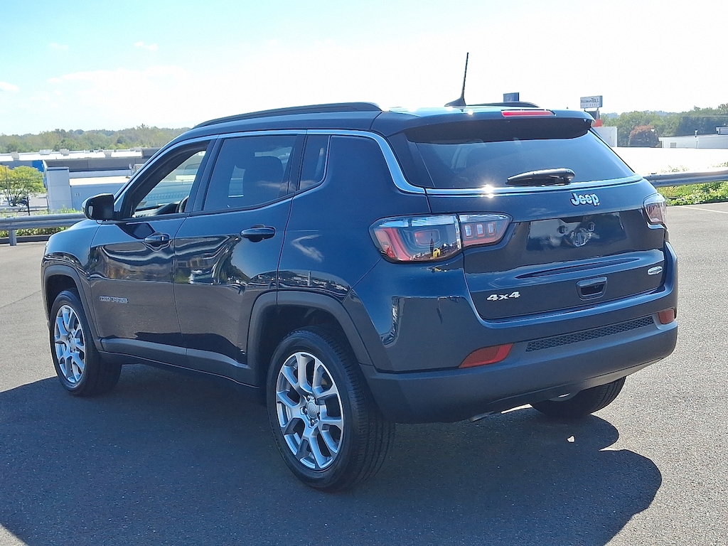 Used 2024 Jeep Compass Latitude Lux FWD Sport Utility