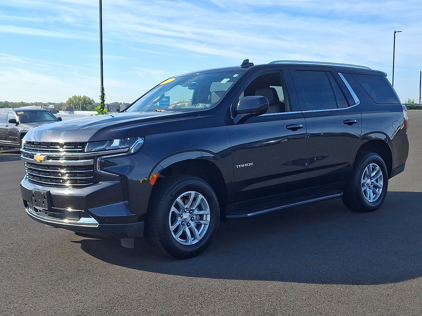 2022 Chevrolet Tahoe LT photo 2