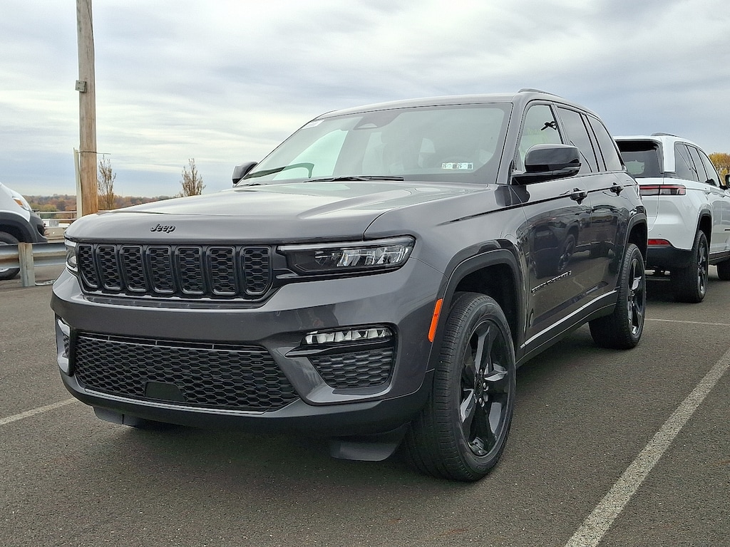 New 2025 Jeep Grand Cherokee Limited 4x4 Sport Utility