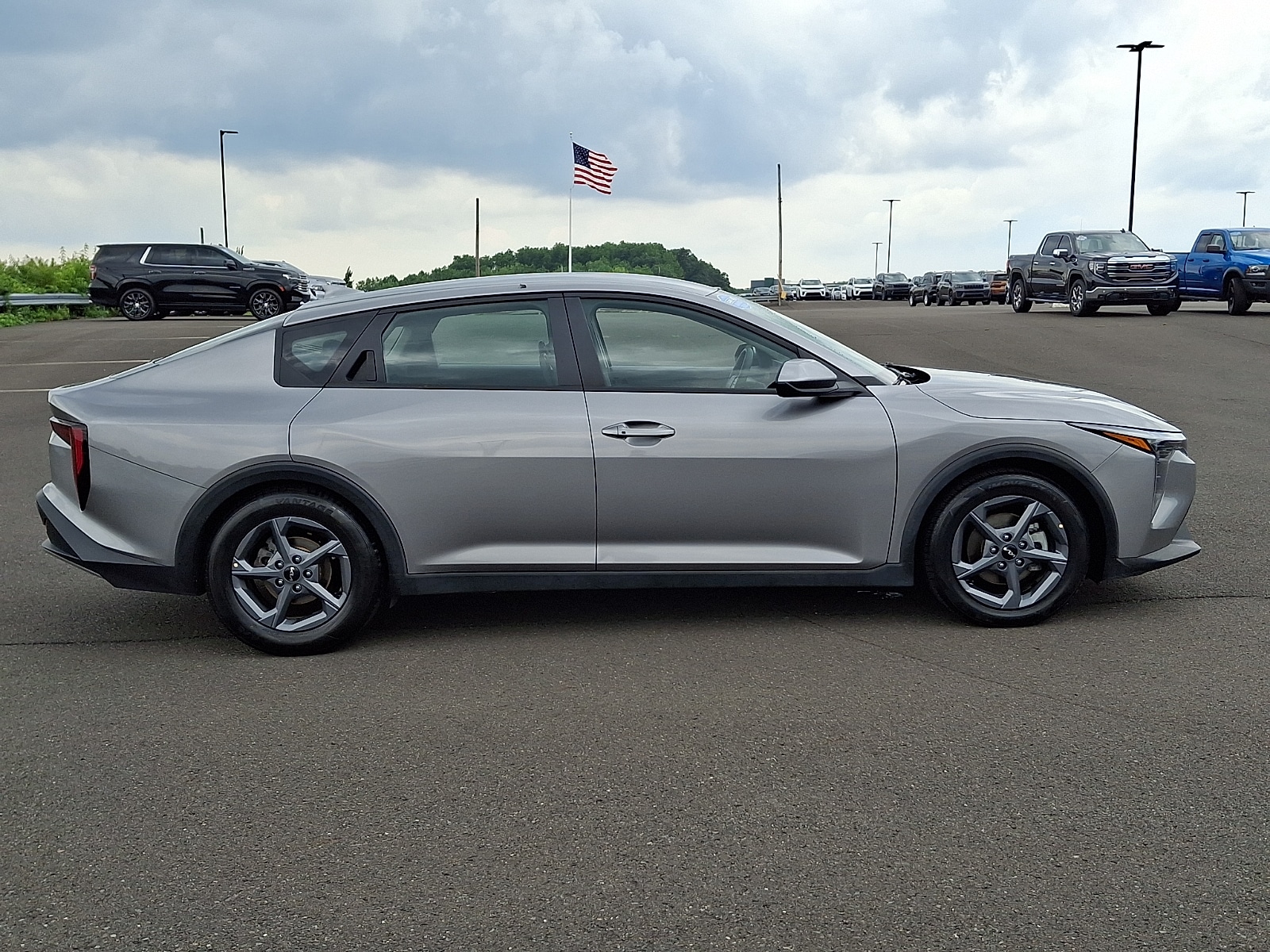 2025 Kia K4 LXS - Photo 7