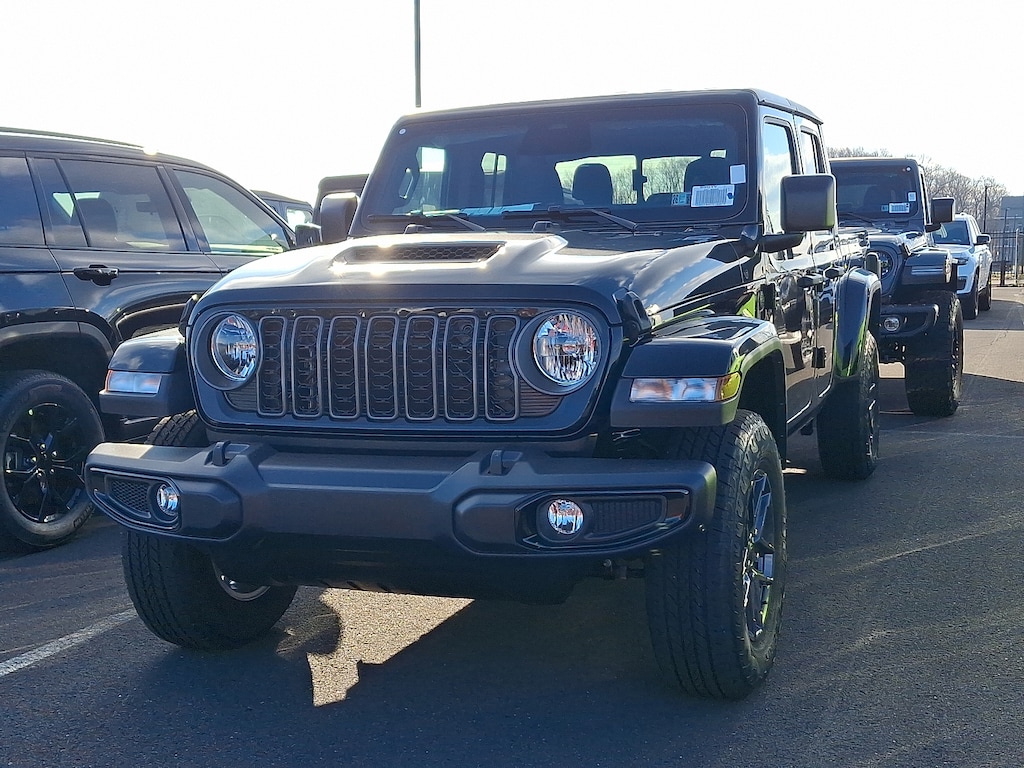 New 2026 Jeep Gladiator Sport S 4x4 Pickup