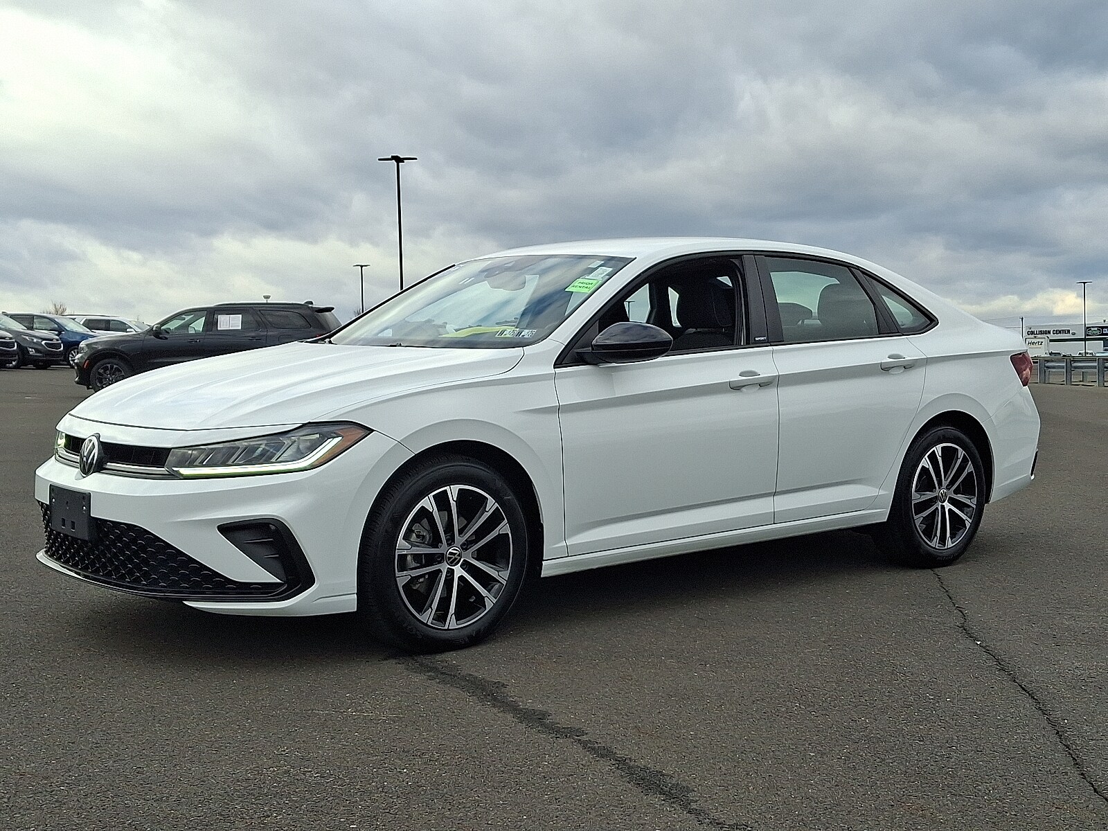 2025 Volkswagen Jetta 1.5T Sport photo 2