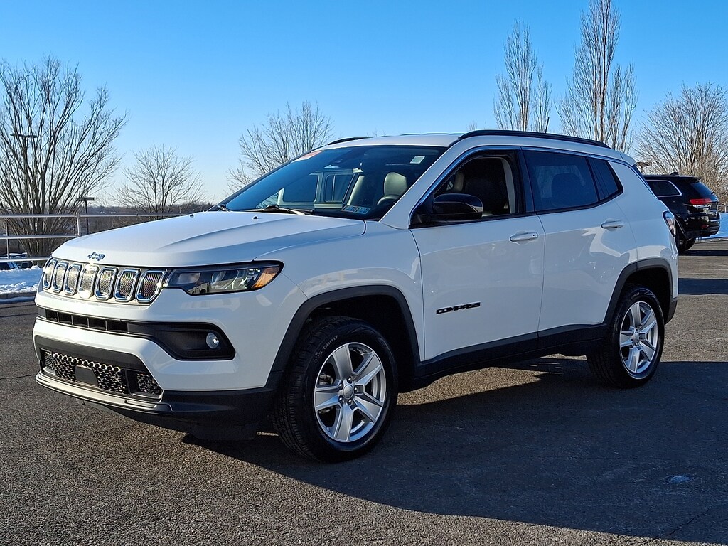 Used 2022 Jeep Compass Latitude 4x4 Sport Utility