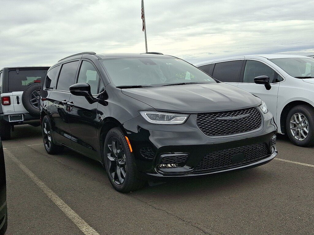 New 2026 Chrysler Pacifica Select Passenger Van