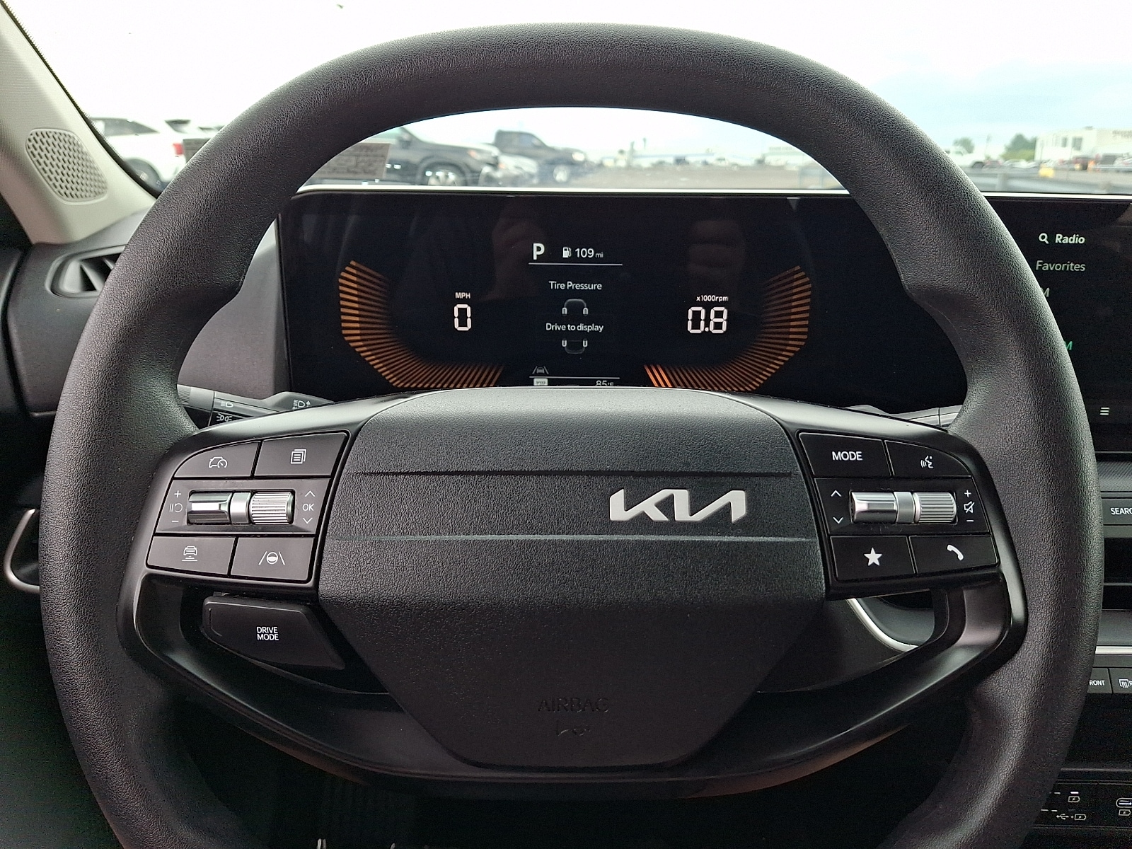 2025 Kia K4 LXS - Photo 18
