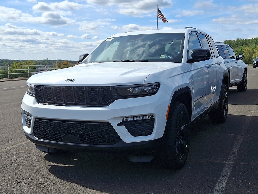 New 2025 Jeep Grand Cherokee Limited 4x4 Sport Utility