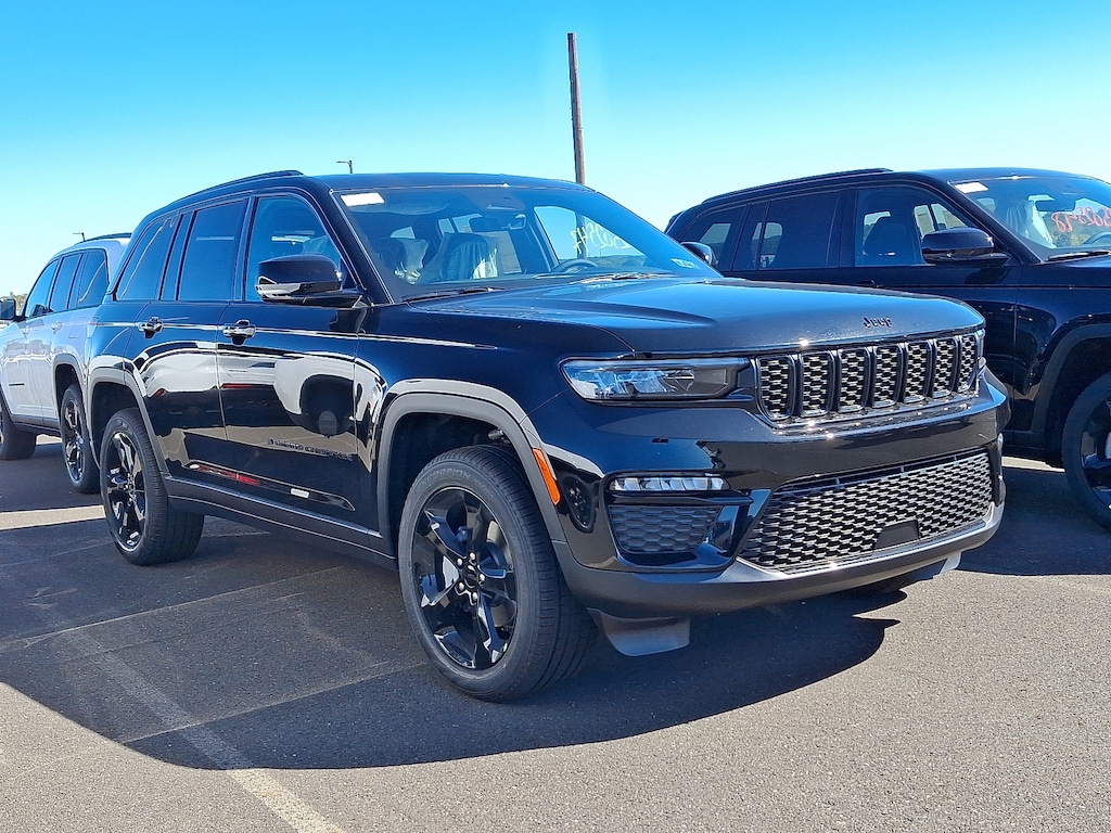 New 2025 Jeep Grand Cherokee Limited 4x4 Sport Utility