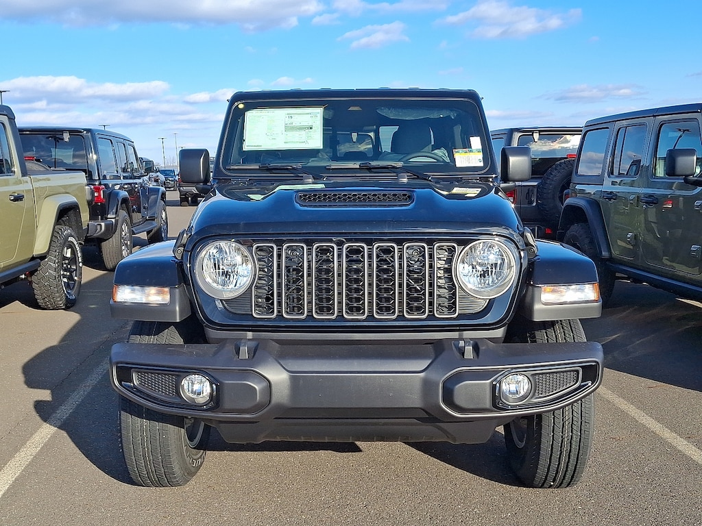 New 2026 Jeep Gladiator Sport S 4x4 Pickup