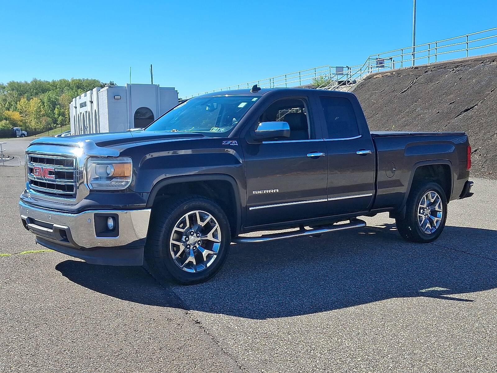 2014 Gmc Sierra 1500 SLT photo 3