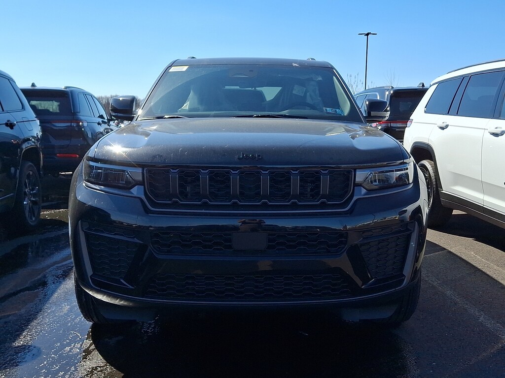 New 2026 Jeep Grand Cherokee Altitude 4x4 Sport Utility