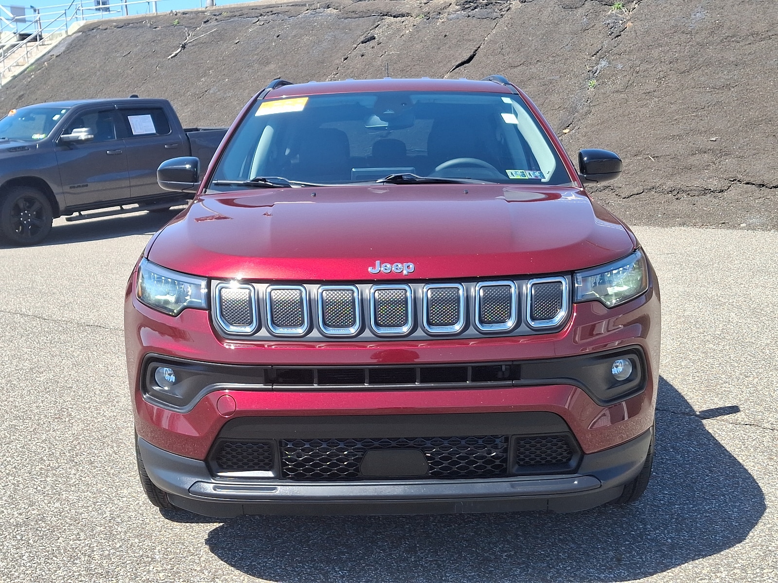 Certified 2022 Jeep Compass Latitude with VIN 3C4NJDBB8NT210011 for sale in Langhorne, PA