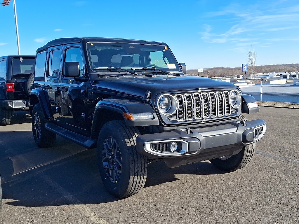 New 2026 Jeep Wrangler 4-Door Sahara 4x4 Sport Utility