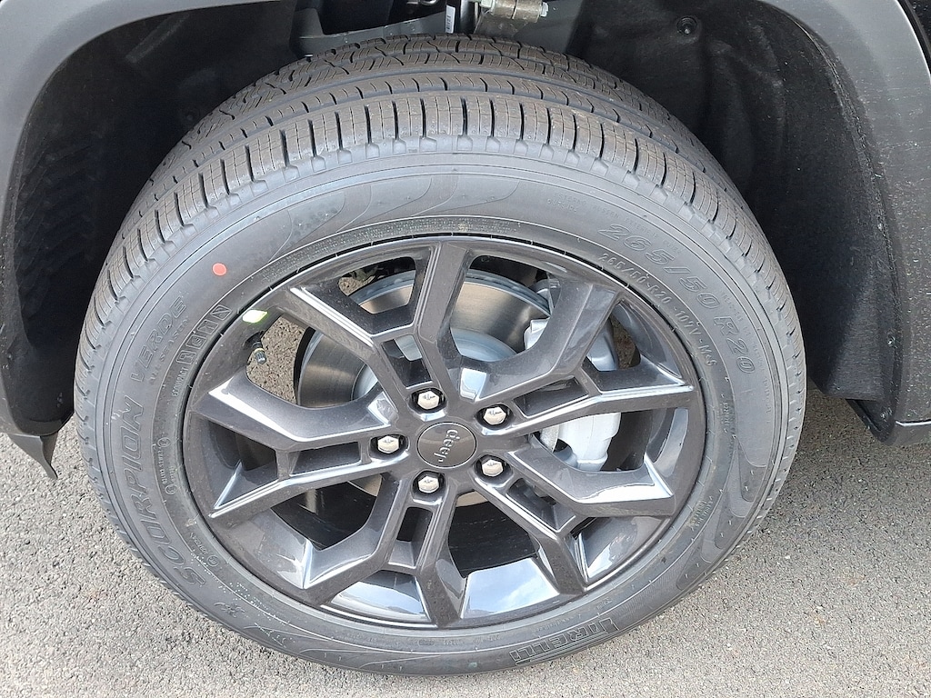 New 2025 Jeep Grand Cherokee Limited 4x4 Sport Utility