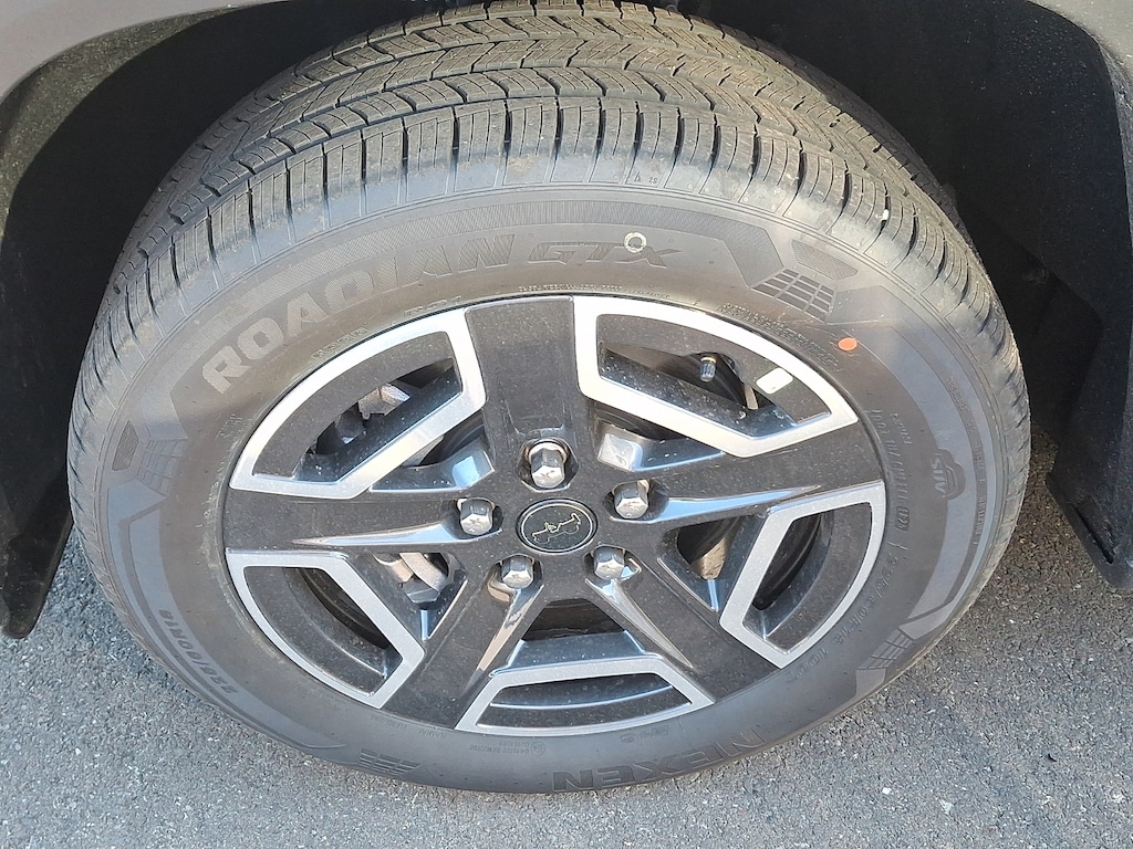 New 2026 Jeep Cherokee Laredo 4x4 Sport Utility