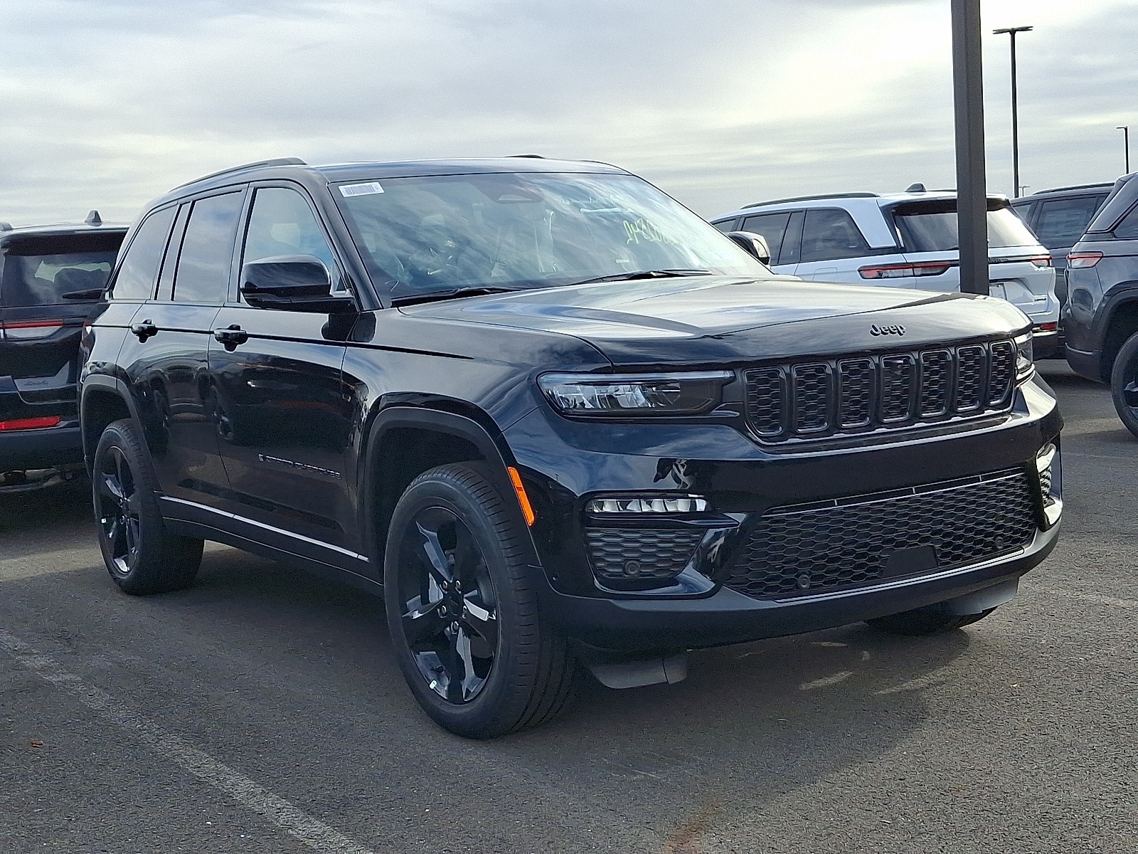 2025 Jeep Grand Cherokee Limited's photo