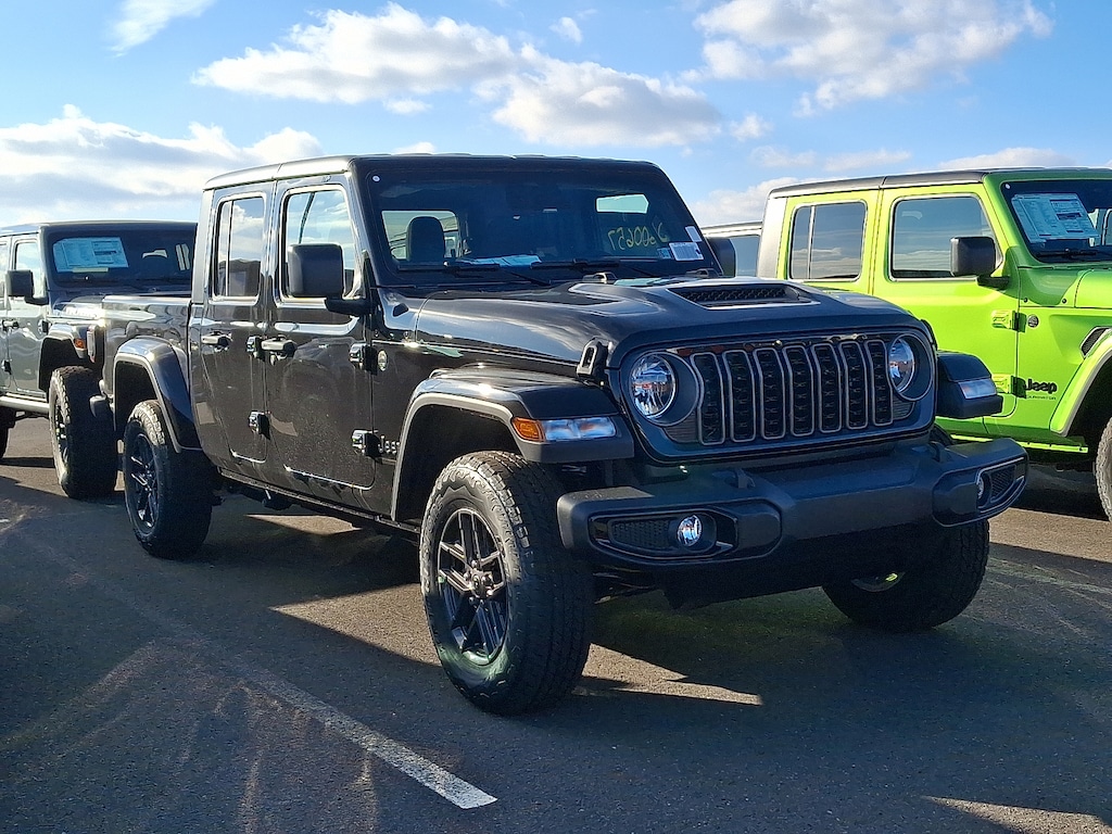 New 2026 Jeep Gladiator Sport S 4x4 Pickup
