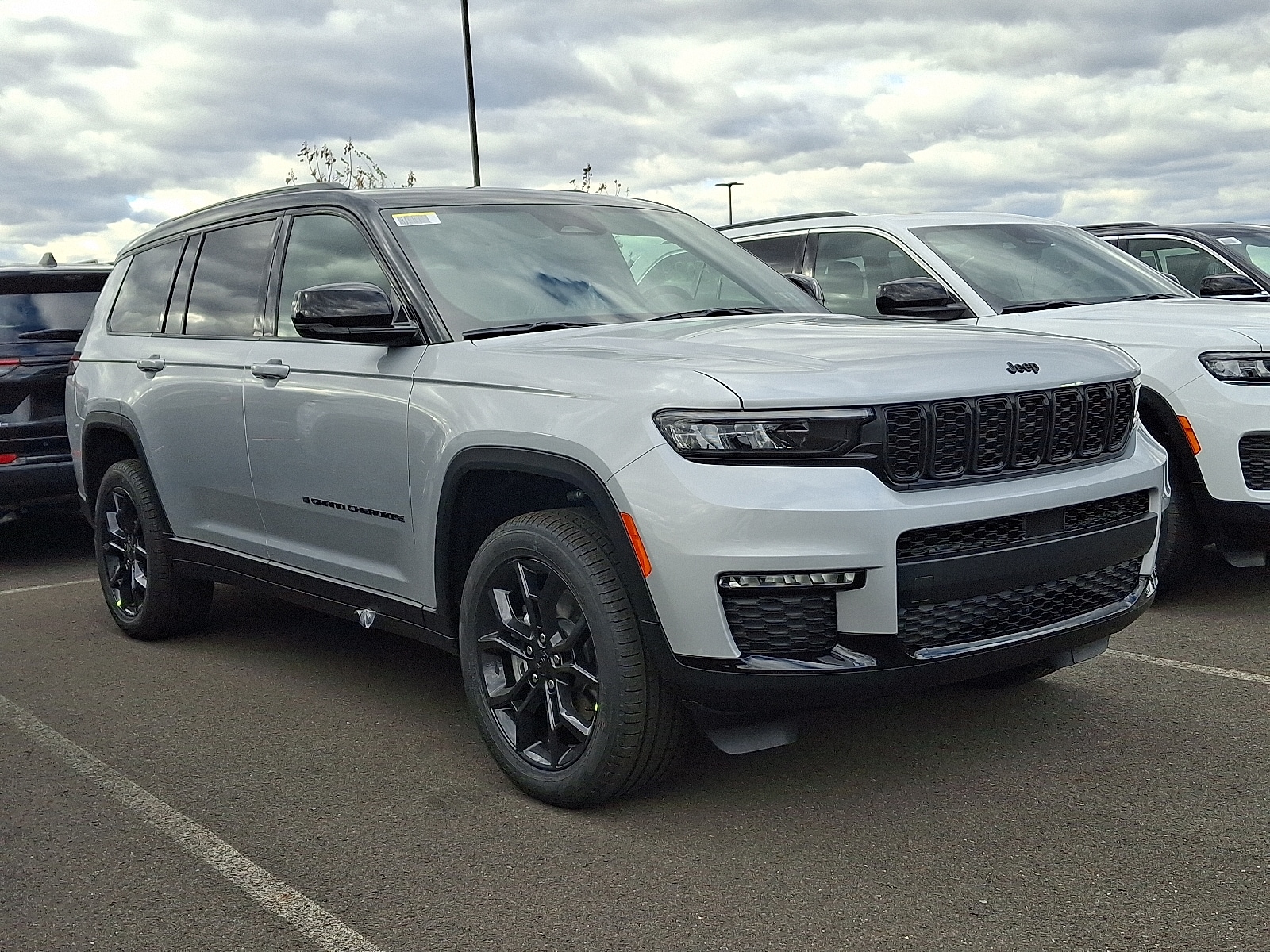 2025 Jeep Grand Cherokee L Limited's photo