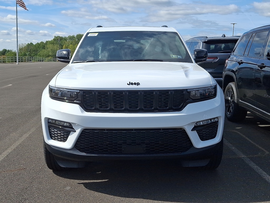New 2025 Jeep Grand Cherokee Limited 4x4 Sport Utility