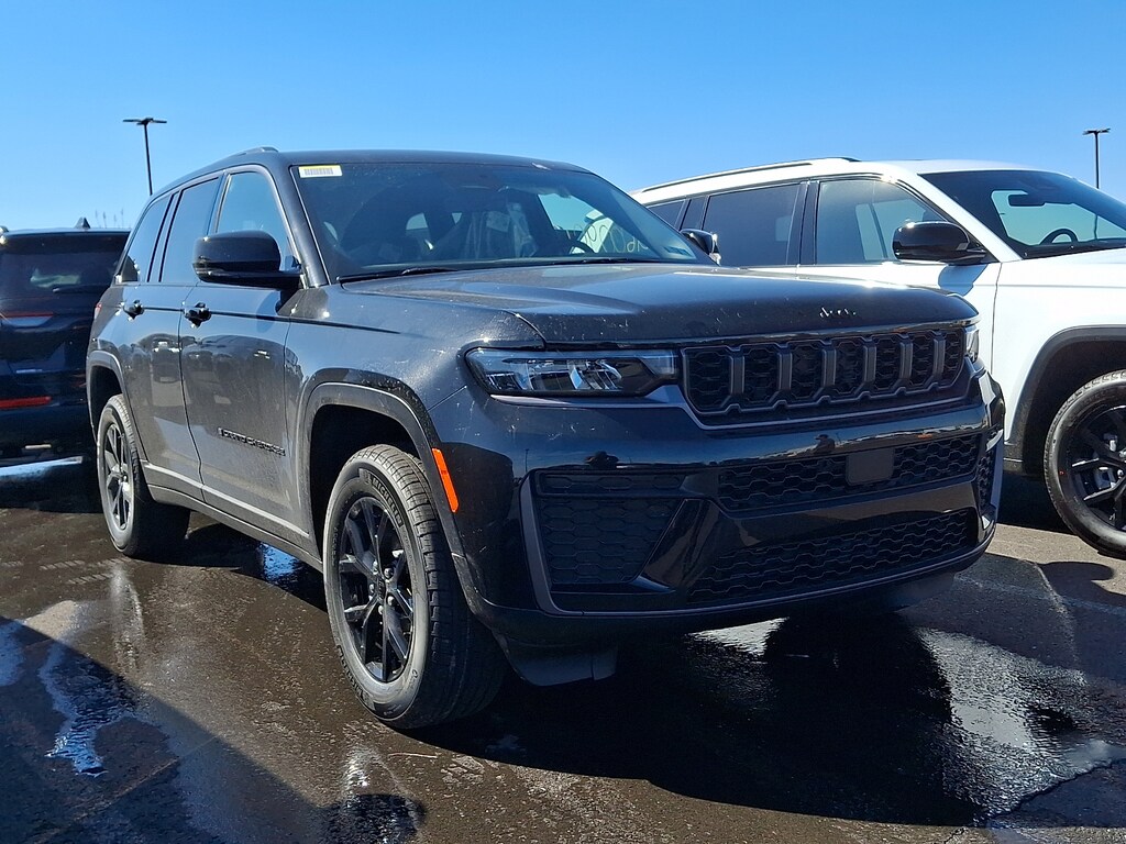 New 2026 Jeep Grand Cherokee Altitude 4x4 Sport Utility