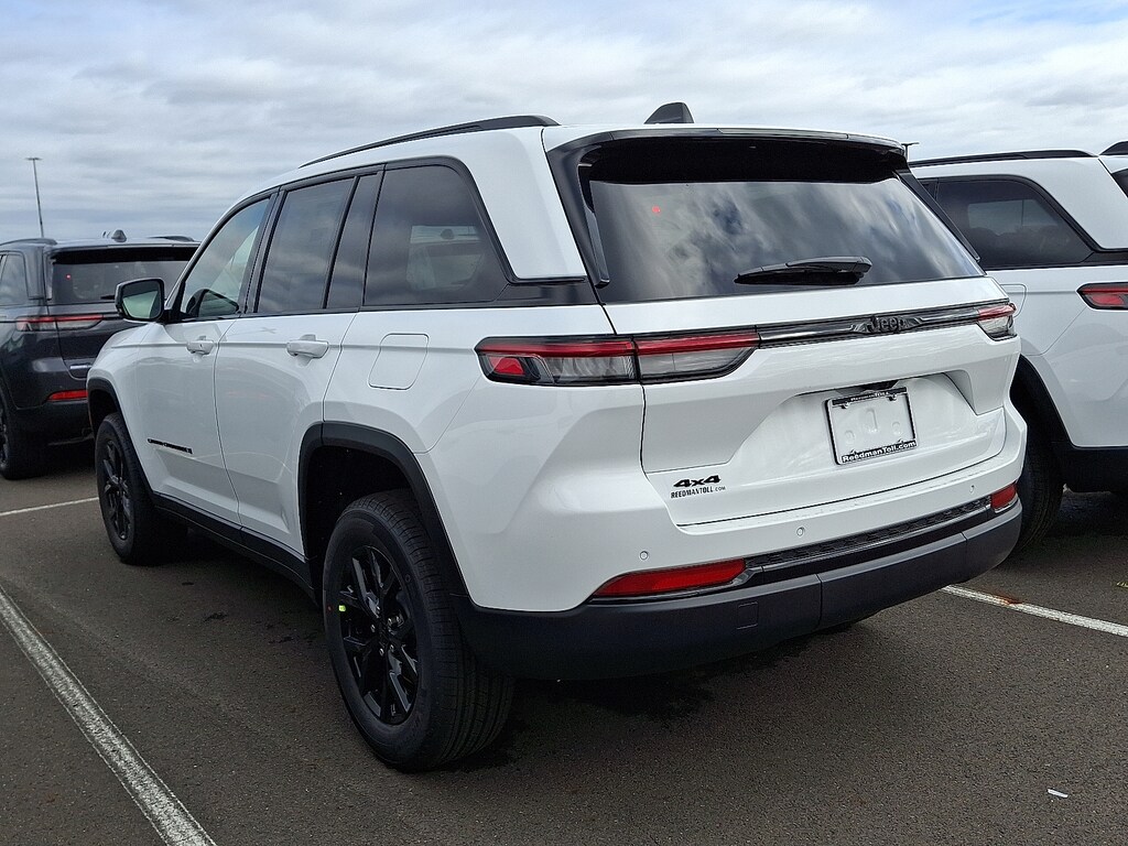 New 2025 Jeep Grand Cherokee Altitude X 4x4 Sport Utility