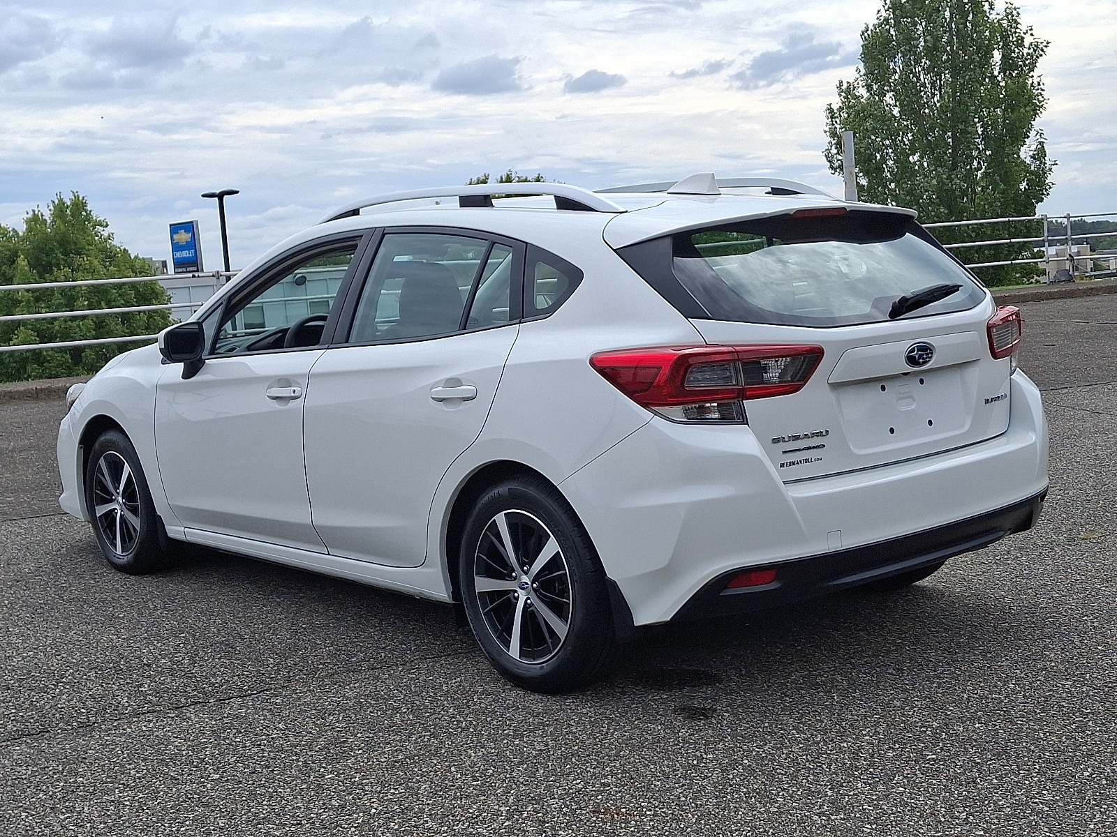 2023 Subaru Impreza Premium photo 3
