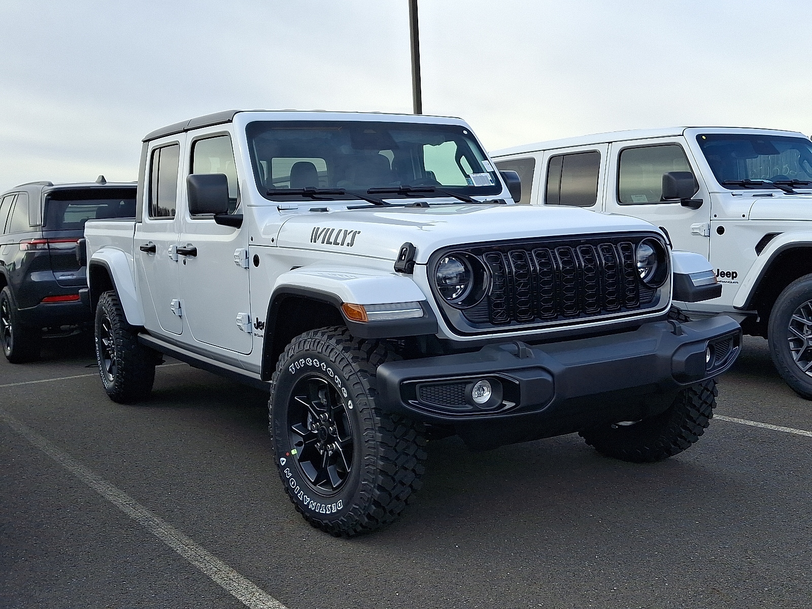 2026 Jeep Gladiator Willys's photo