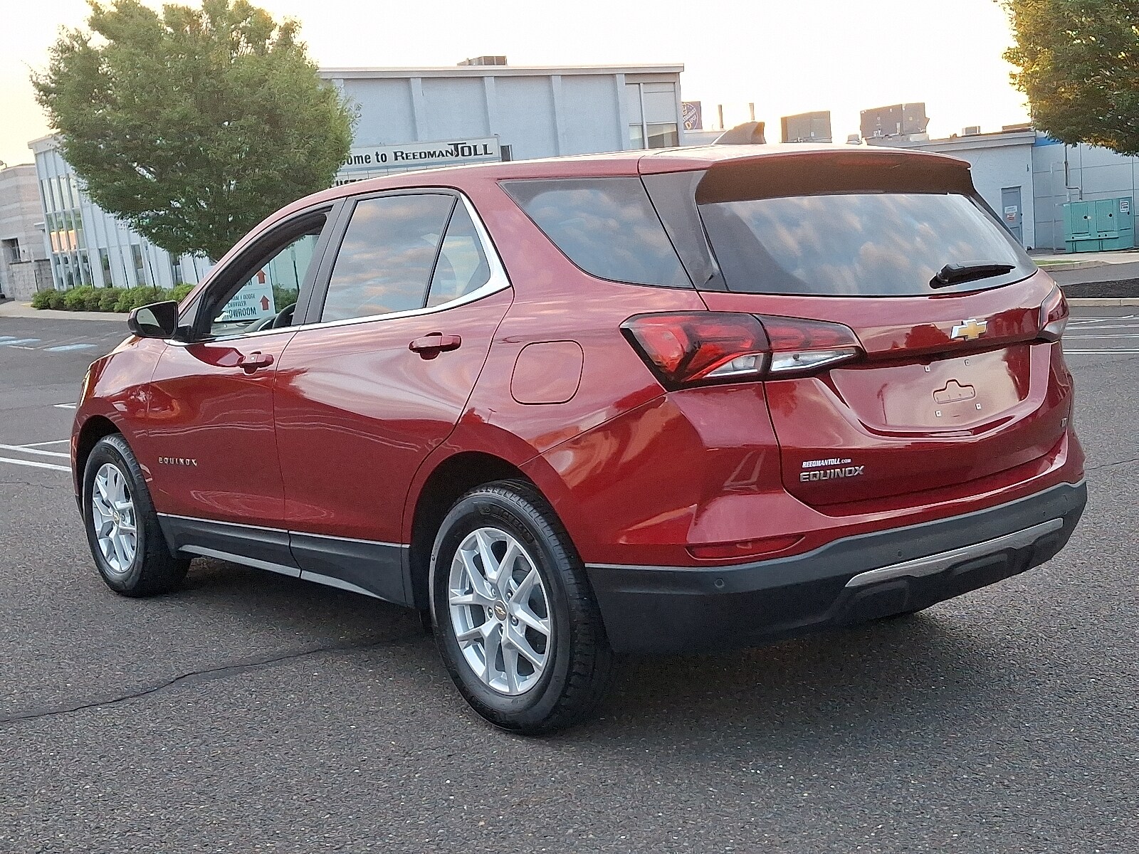 2023 Chevrolet Equinox LT photo 3