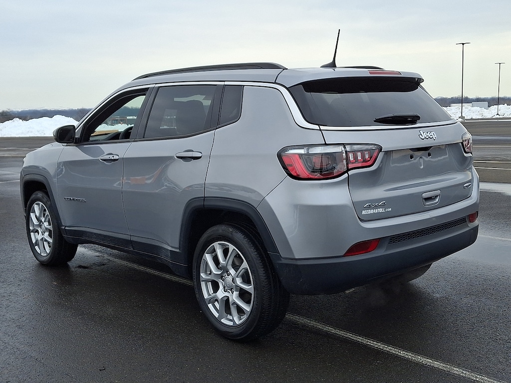 Used 2023 Jeep Compass Latitude Lux FWD Sport Utility