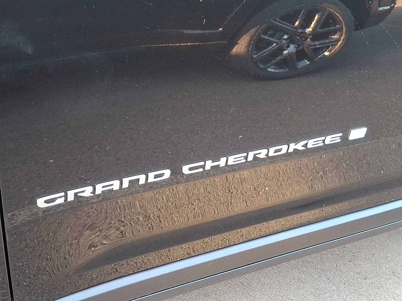 2025 Jeep Grand Cherokee Laredo X photo 4